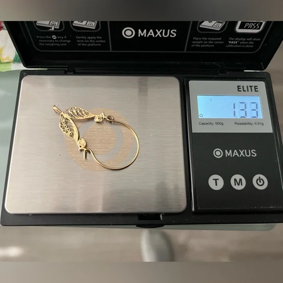 RESERVED- 1.33 Grams 14k Filigree Pendant Charm Holder - Picture 8 of 10